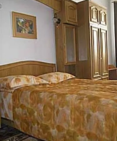 Hotell Nton 3*