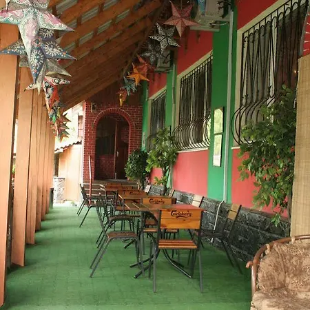 Hotell Nton 3*